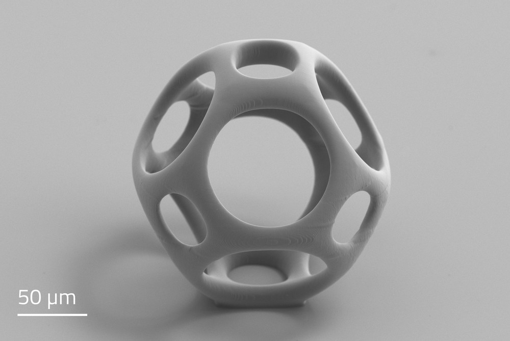 Biocompatible 3D microstructure fabricated with Nanoscribe’s printing technology