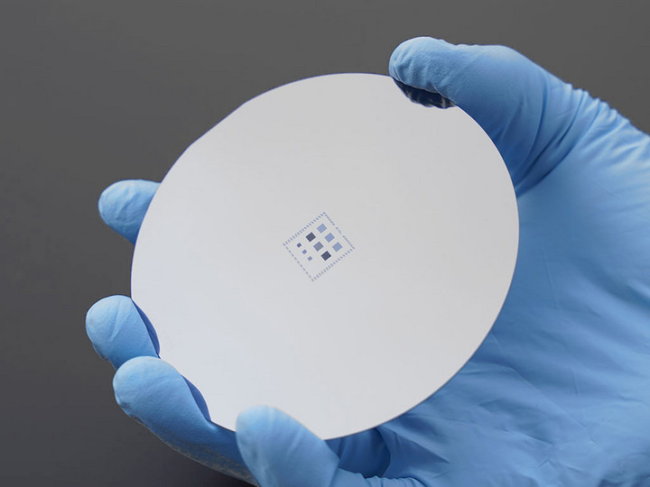 2GL-processed 4” wafer, here with a 3 x 3 array of 2.5D microstructures